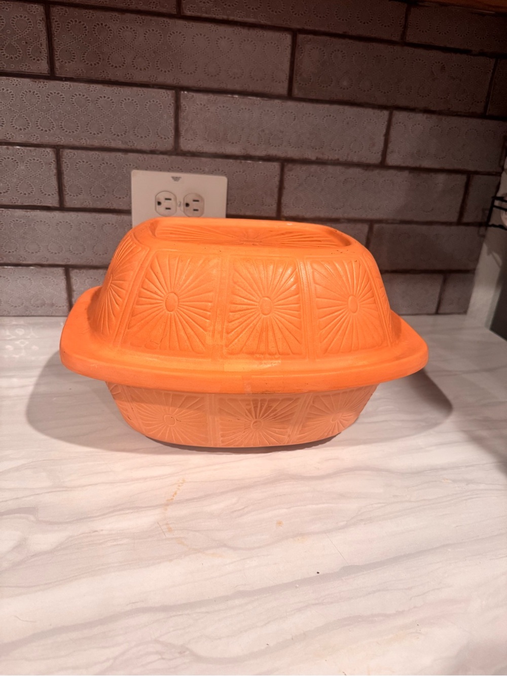 Rocco Vintage Terracotta baker roaster with lid, natural clay